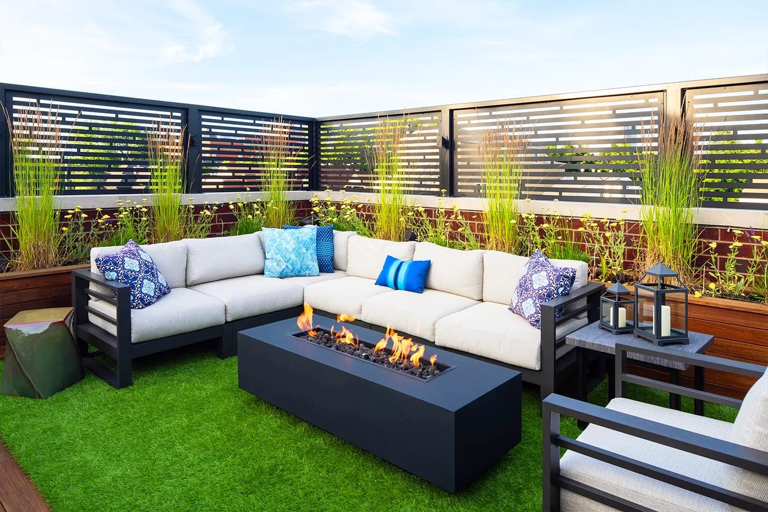 Installing Synthetic Turf on Rooftops – Critical Aspects You Should Know
