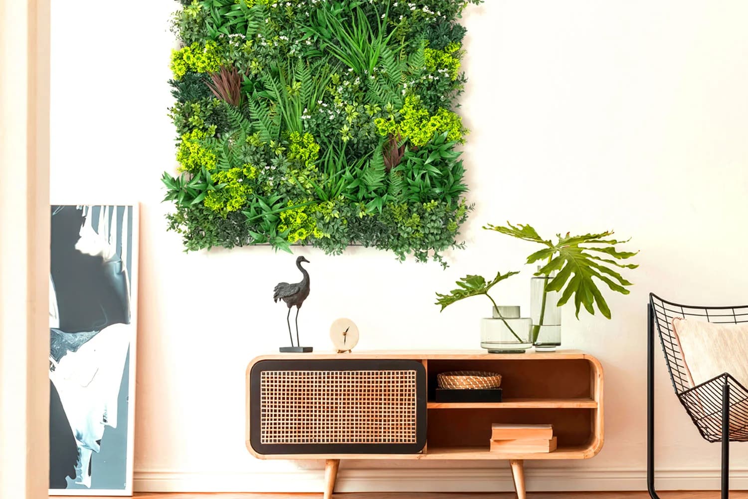 How to Use Artificial Green Walls to Liven Up Your Spaces