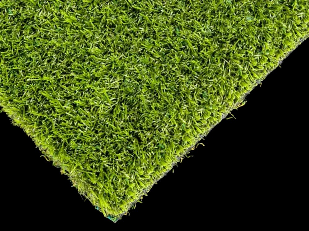SynLawn Chicago Roofdeck Platinum turf close-up